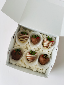 Mini Chocolate Covered Strawberries